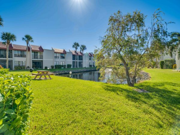Anna Maria Island 1 Bedroom Vacation Condo Steps to Beach