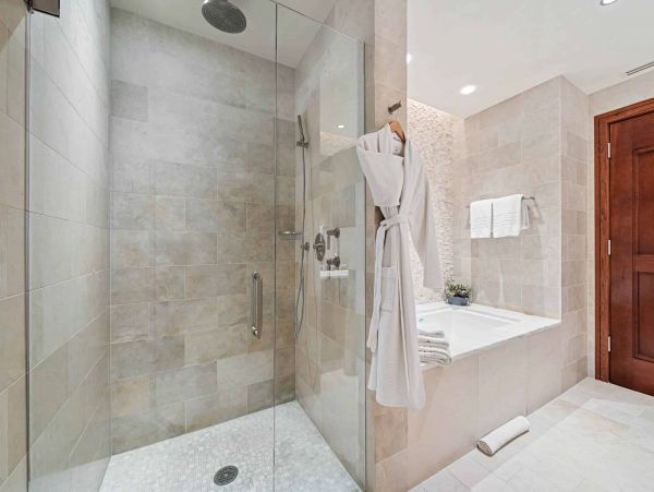 Luxury Vail Village penthouse with Valley Views