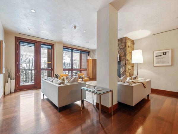 Luxury Vail Village penthouse with Valley Views