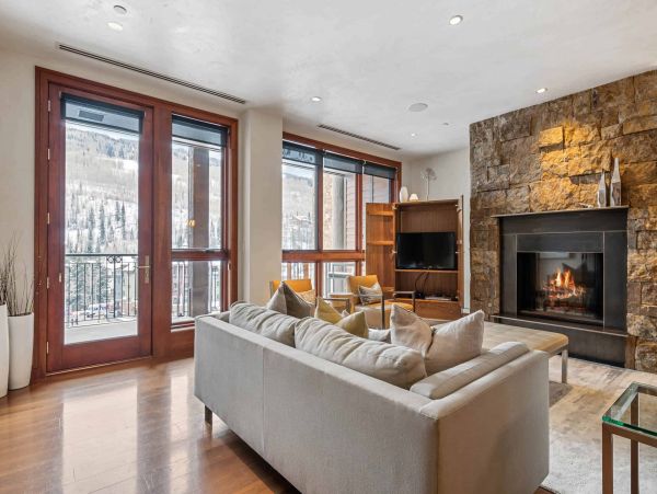 Luxury Vail Village penthouse with Valley Views