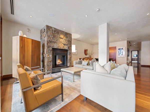 Luxury Vail Village penthouse with Valley Views