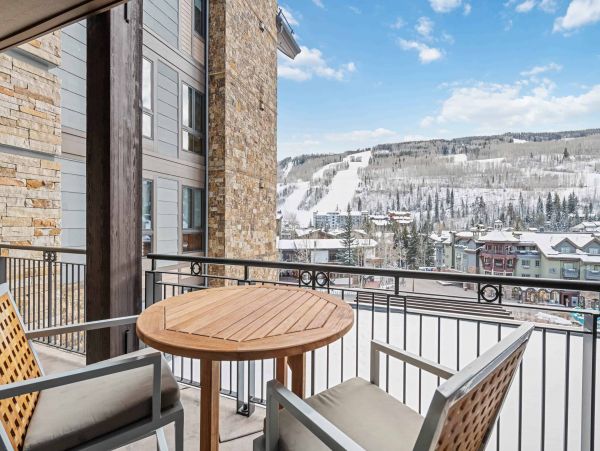 Luxury Vail Village penthouse with Valley Views