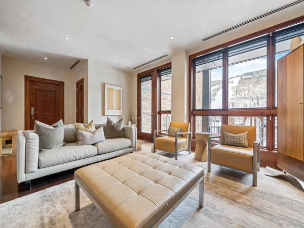 Luxury Vail Village penthouse with Valley Views
