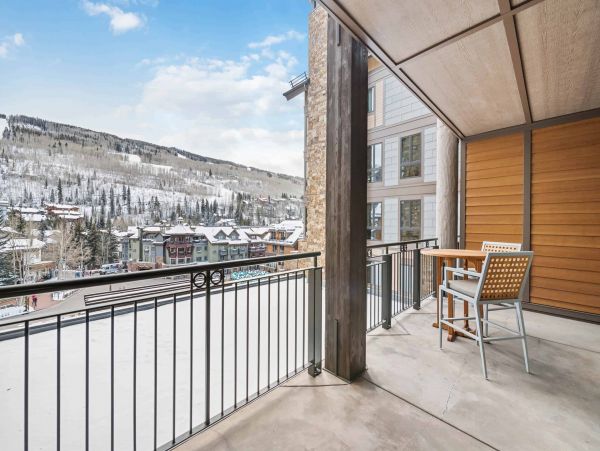Luxury Vail Village penthouse with Valley Views