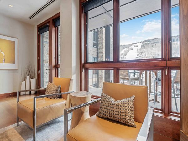 Luxury Vail Village penthouse with Valley Views