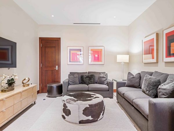 Luxury Vail Village penthouse with Valley Views