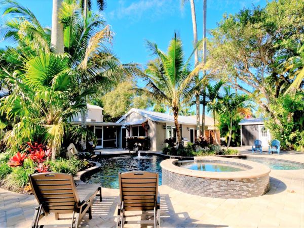 Bradenton Vacation Home Five Bedroom with Pool