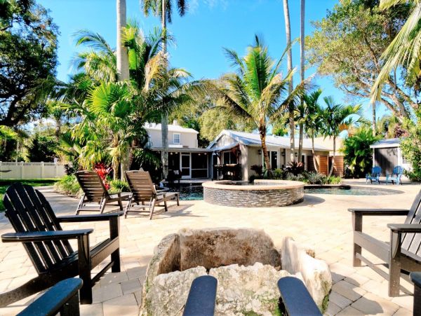 Bradenton Vacation Home Five Bedroom with Pool