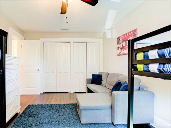Bradenton Vacation Home Five Bedroom with Pool