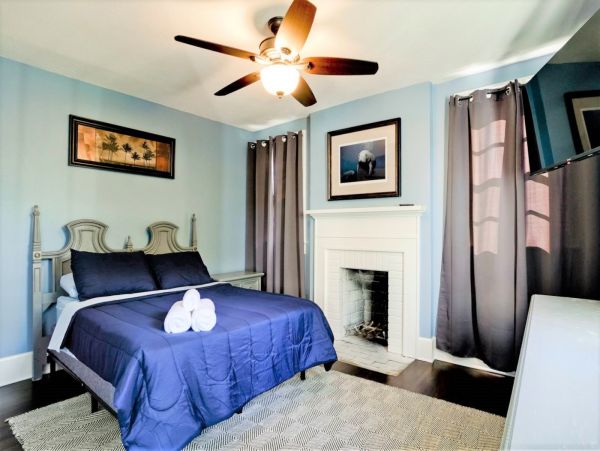 Bradenton Vacation Home Five Bedroom with Pool