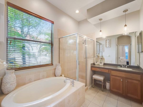 Luxury Bradenton Vacation Home Four Bedroom