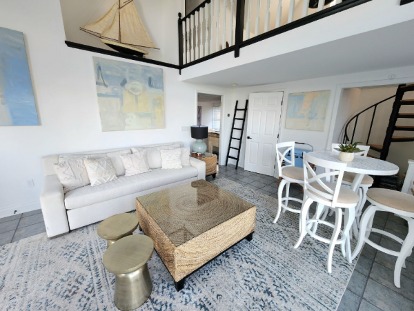 Bradenton Waterfront Oasis: Spacious Rental for 18 Guests