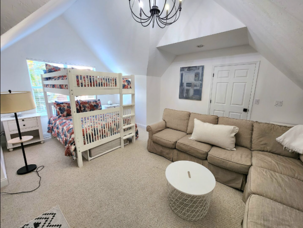 Bradenton Waterfront Oasis: Spacious Rental for 18 Guests
