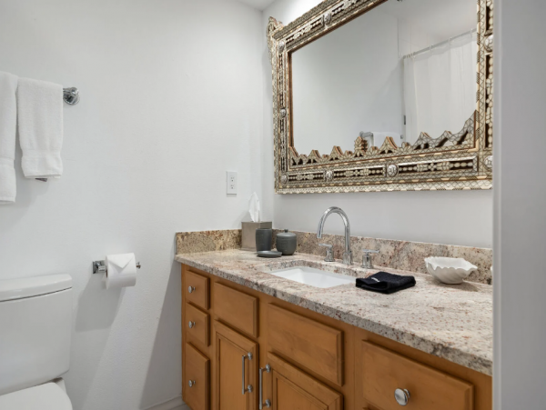 Bradenton Waterfront Oasis: Spacious Rental for 18 Guests