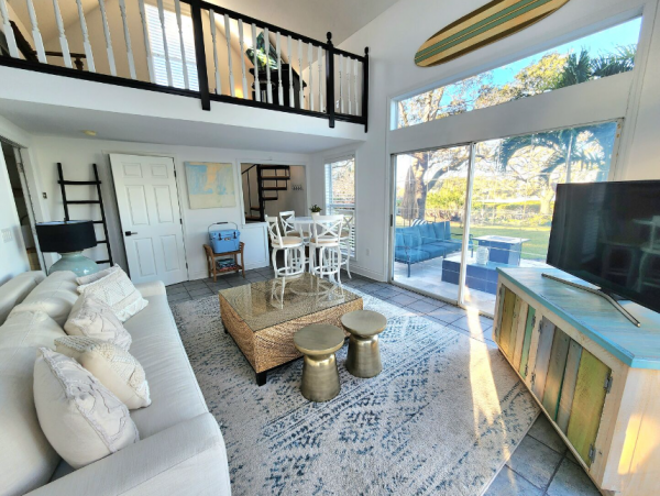 Bradenton Waterfront Oasis: Spacious Rental for 18 Guests
