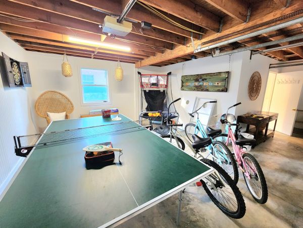 Bradenton Waterfront Oasis: Spacious Rental for 18 Guests