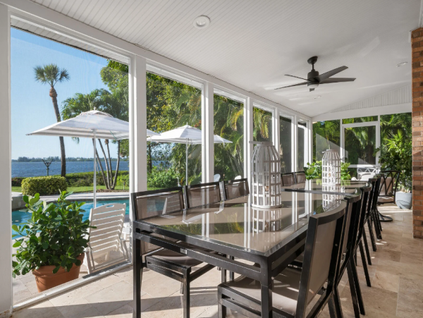 Bradenton Waterfront Oasis: Spacious Rental for 18 Guests