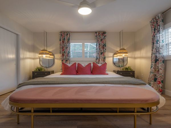 Clearwater Vacation Pool Home Sleeps 12 Guests