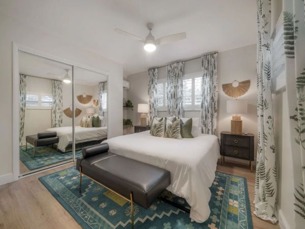 Clearwater Vacation Pool Home Sleeps 12 Guests