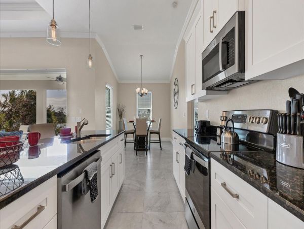 Beautiful Waterfront 3 Bedroom Home in Port Charlotte