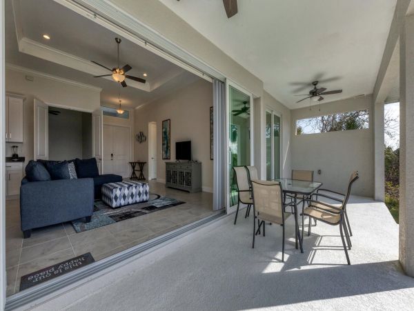 Beautiful Waterfront 3 Bedroom Home in Port Charlotte