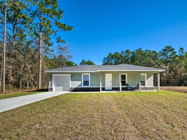 Ocala Charming Vacation Home Sleeps Six Guests