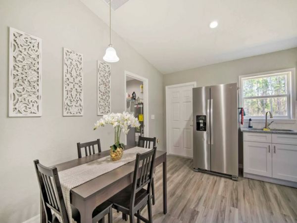 Ocala Charming Vacation Home Sleeps Six Guests