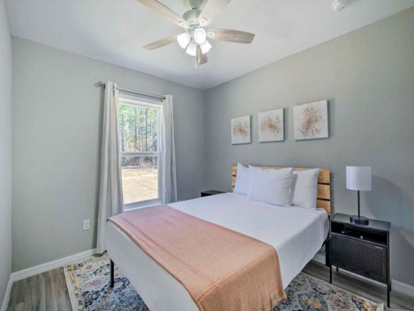 Ocala Charming Vacation Home Sleeps Six Guests
