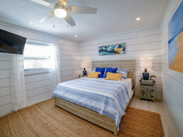Only One Block to the Beach a Great Anna Maria Island Home