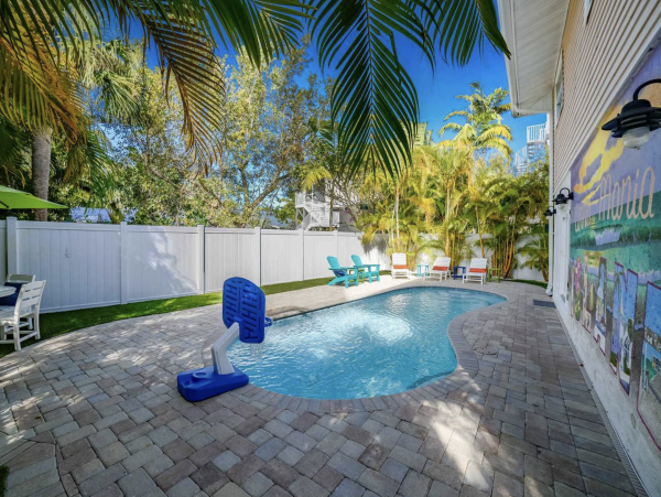 Only One Block to the Beach a Great Anna Maria Island Home
