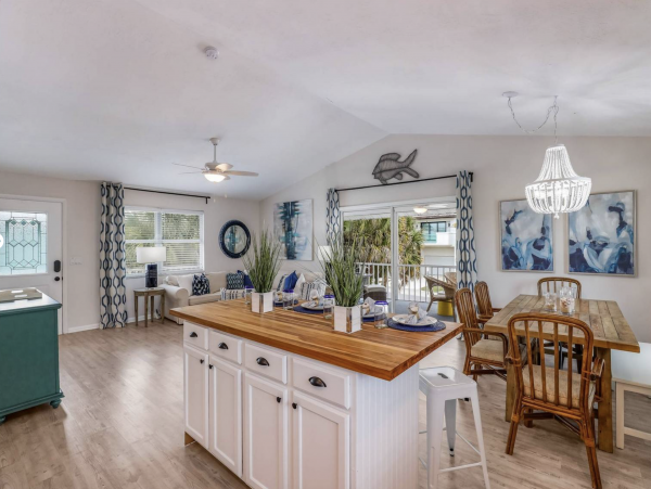 Only One Block to the Beach a Great Anna Maria Island Home