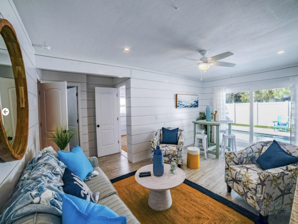 Only One Block to the Beach a Great Anna Maria Island Home
