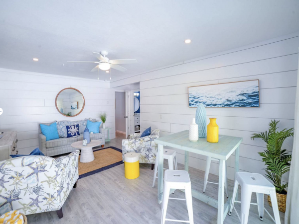 Only One Block to the Beach a Great Anna Maria Island Home