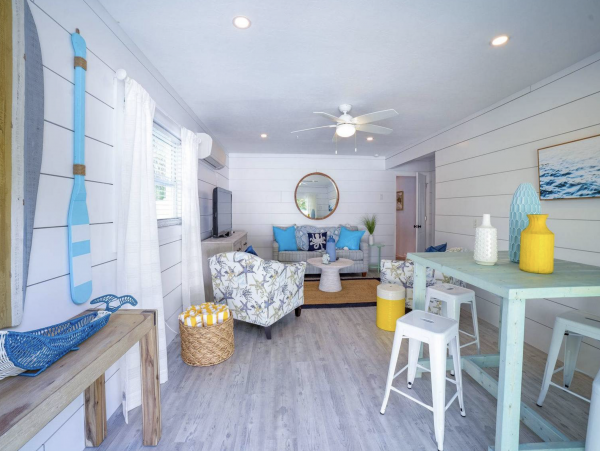 Only One Block to the Beach a Great Anna Maria Island Home