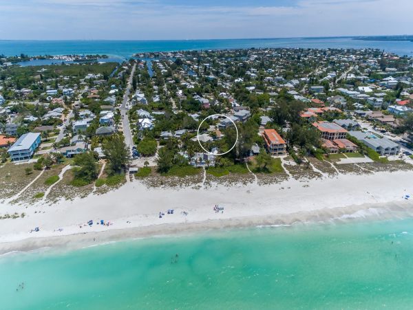 3 houses to beach