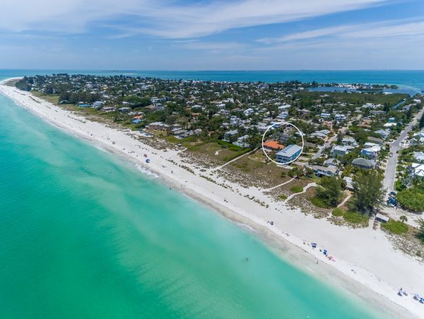 3 houses to beach