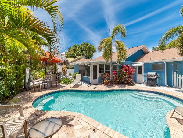 3 houses to beach