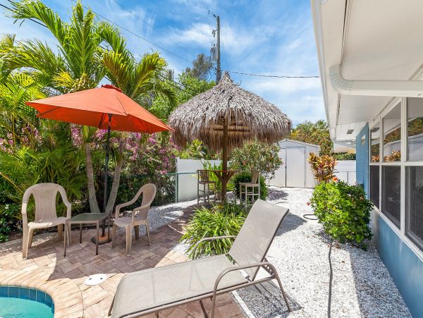 3 houses to beach