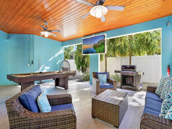 Stunning Luxurious Pool Home For Anna Maria Island North End Vacation Retreat