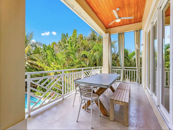 Stunning Luxurious Pool Home For Anna Maria Island North End Vacation Retreat
