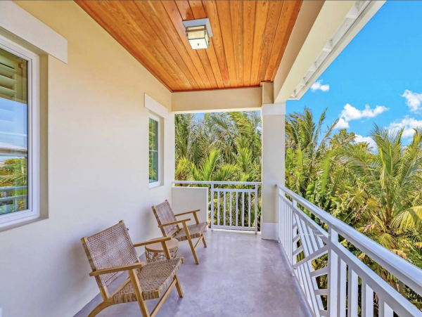 Stunning Luxurious Pool Home For Anna Maria Island North End Vacation Retreat