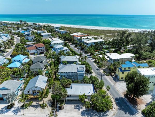 Anna Maria Vacation Home Almost on the Beach!