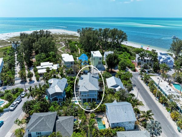 Anna Maria Vacation Home Almost on the Beach!