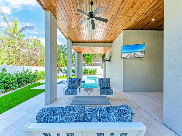 Anna Maria Vacation Home Almost on the Beach!