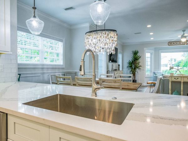 Luxury Vacation Home  Roof Top Deck, Pool, Spa Steps to Beach
