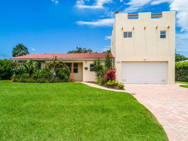 Anna Maria Vacation Rental Just Over Block to the Beach