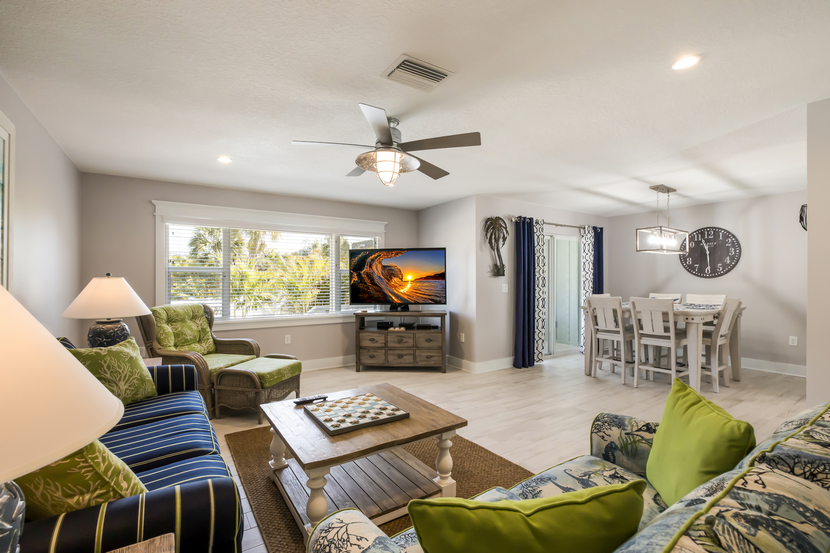 Holmes Beach Vacation Duplex Two Bedroom Walk to Beach