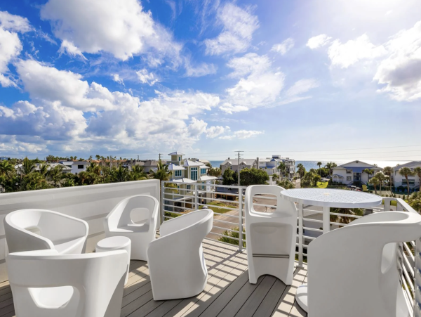 Anna Maria Island Vacation Rental - Holmes Beach Luxury Home
