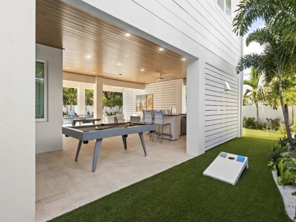 Anna Maria Island Vacation Rental - Holmes Beach Luxury Home