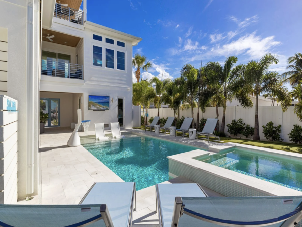 Anna Maria Island Vacation Rental - Holmes Beach Luxury Home